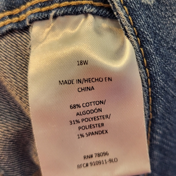 Kate & Charlie Bermuda shorts - Picture 4 of 4